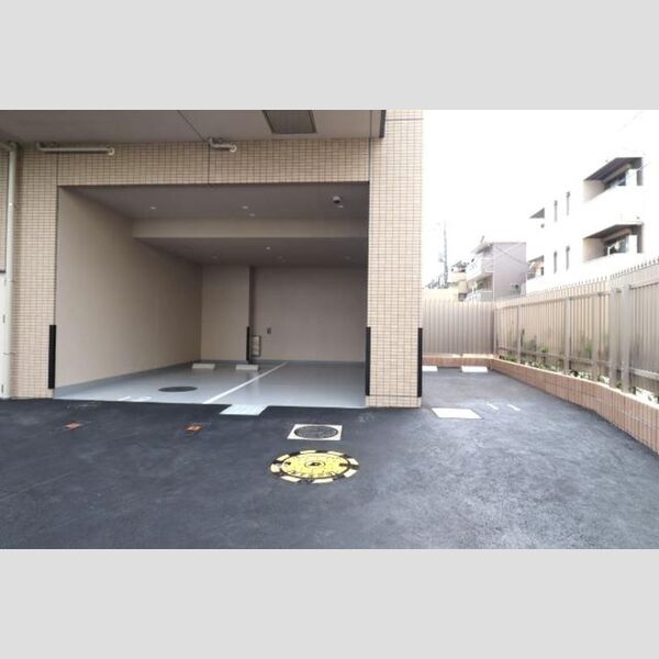 サンジョイアゼロ 駐車場