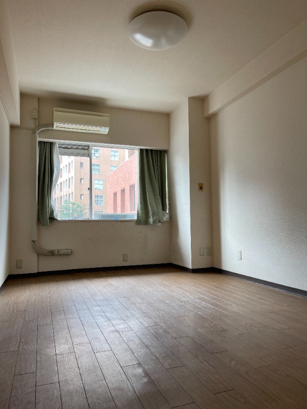 ニューステイトメナー リビング