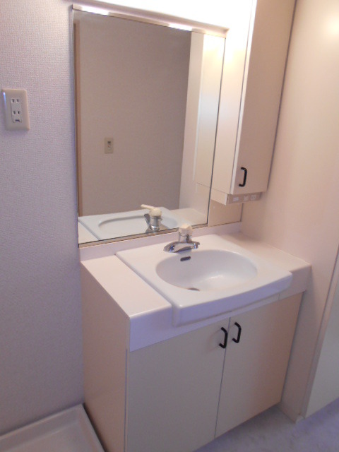 ラ・クラッセ西寺尾0211号室 ☆嬉しい独立洗面台です☆