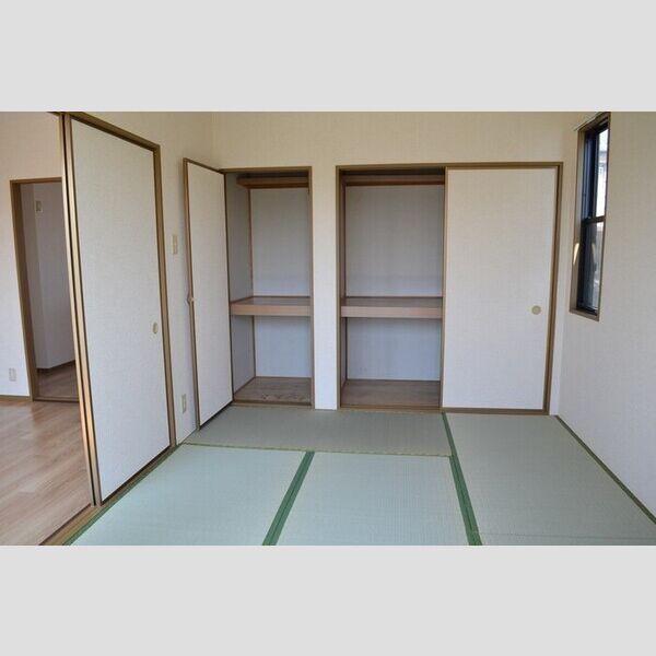 サンフォーラム101号室 和室(別角度)