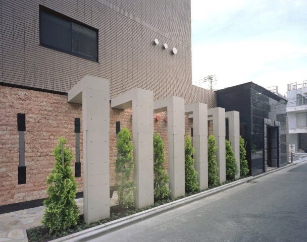 レガロ中野坂上105号室 エントランス