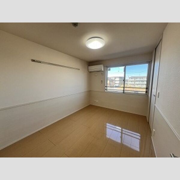 カーサ・ブリリオ203号室 洋室