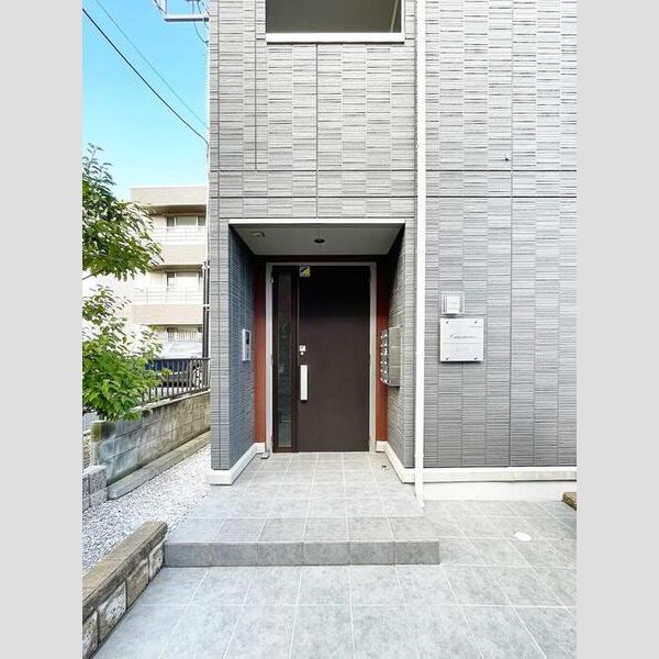 Luminous エントランス