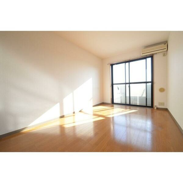 MARECAGE柏303号室 リビング