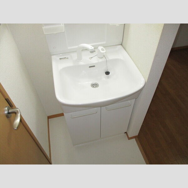 ビューラーみゆき 101(洗髪洗面化粧台)