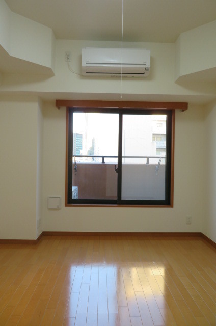 グランド・ガーラ西麻布 ゆったり過ごせる居間です