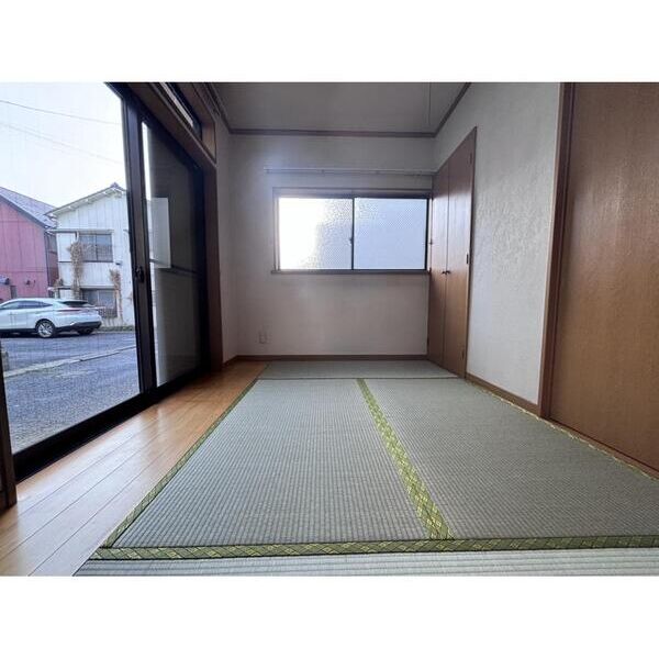 蕨市中央2丁目貸家(JTI) リビング