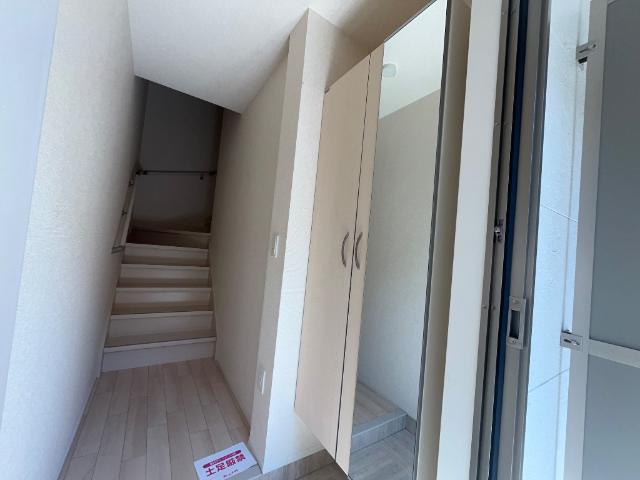 アリエス市川202号室 下駄箱