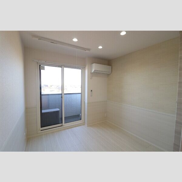 D-KISARIA　WⅠ305号室 洋室