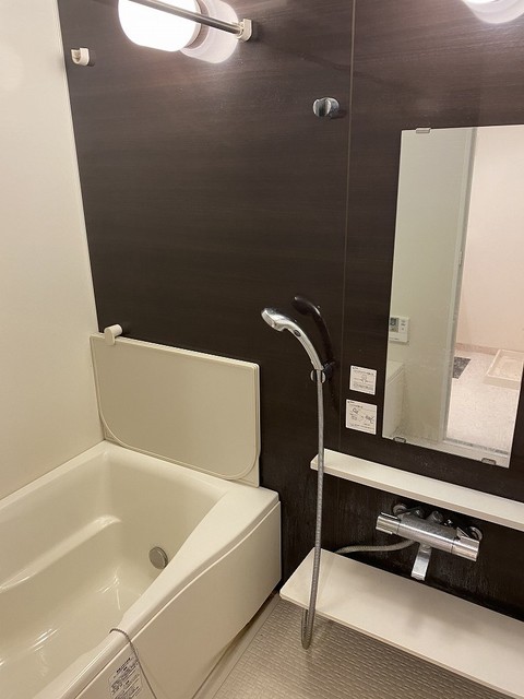 Ａｒｔ　Ｇａｒｄｅｎ　ＹＯＫＯＨＡＭＡ0403号室 お風呂