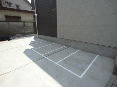 リブリ・四つ木 駐車場