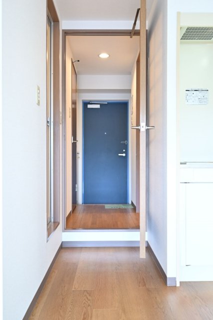 ヴィブレ梶ヶ谷4階 玄関