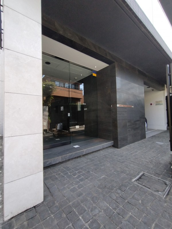 クレイシア目黒都立大学 エントランス