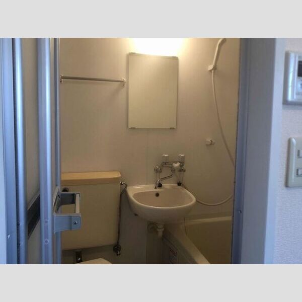 オイカワハイツ107号室 3点式ユニット