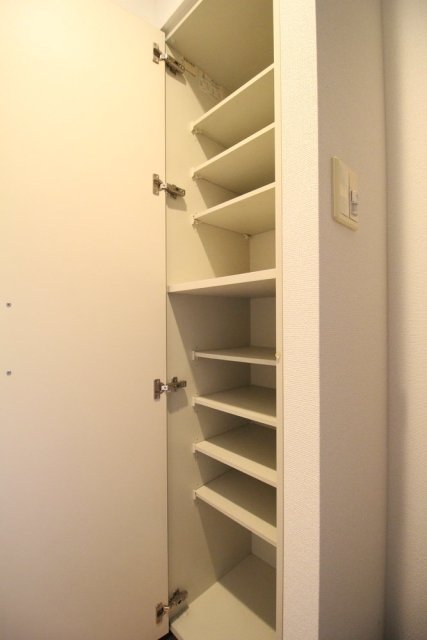 セルカディア石神井台 靴入