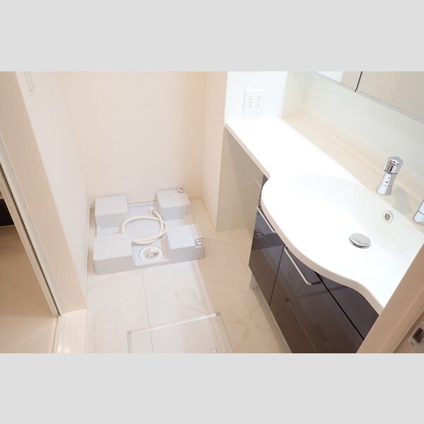 ソフィアⅢ読売ランド201号室 洗面