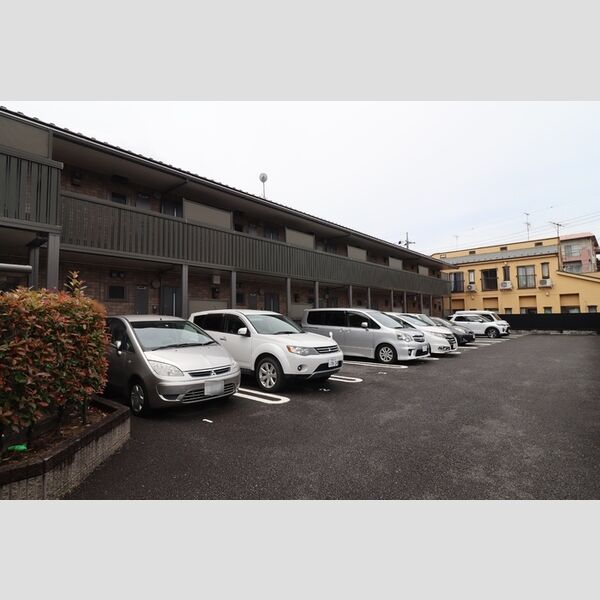 サンクレア Ⅰ Ⅱ Ⅲ 駐車場