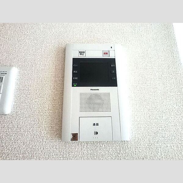 タウンハウス　ロエアス　E031号室 モニター付インターホン