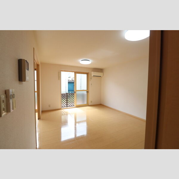 セジュール新町　A/B/C リビング