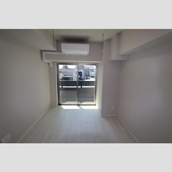 サンジョイアゼロ303号室 洋室6.8帖