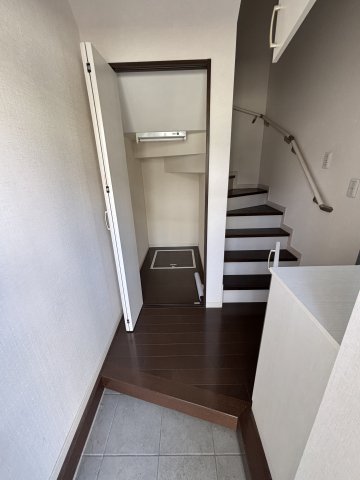 一楽庵0201号室 玄関