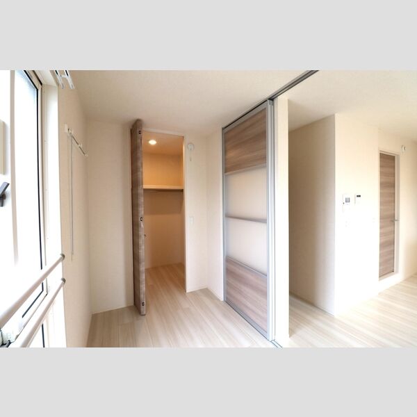 ミルトハウス 301　ウォークインクローゼット