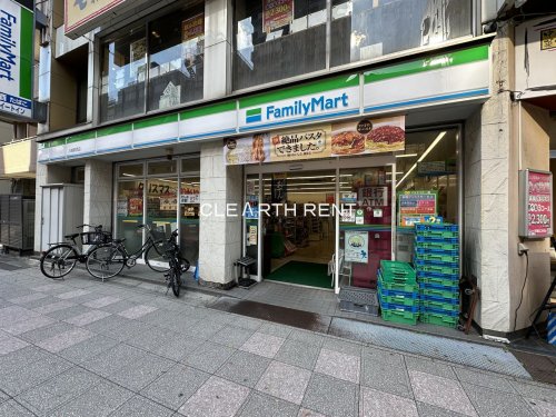 コンシェリア ＫＡＷＡＳＡＫＩ ＴＨＥ ＰＲＥＭＩＵＭ 【コンビニエンスストア】ファミリーマート 川崎駅西店まで93ｍ