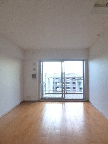 ザ・ガーデンプレミアム リビングダイニング　※前回募集時2024年10月の写真