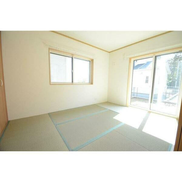 能ヶ谷四丁目戸建A リビング