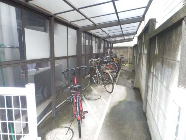 北沢リーセントⅡ0302号室 駐輪場