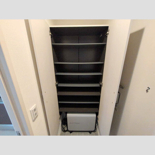 East AvenueB B302号室　シューズボックス