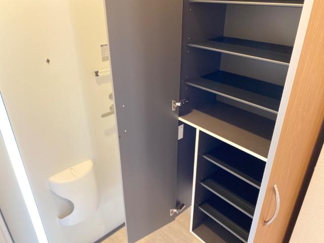 マロン・ド・サンⅡ 下駄箱