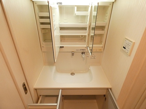 コスモ大和スターアベニューサードウイング 洗面台　※2026年3月の写真