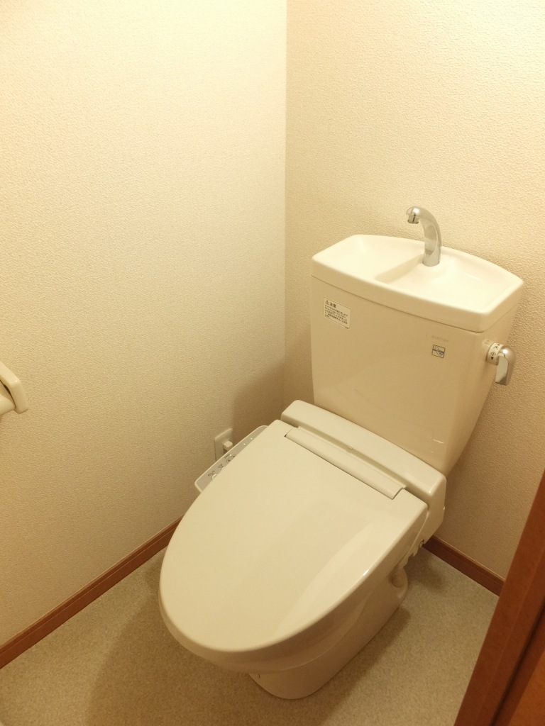 レオパレスアロージョ208号室 温水洗浄便座設置済み