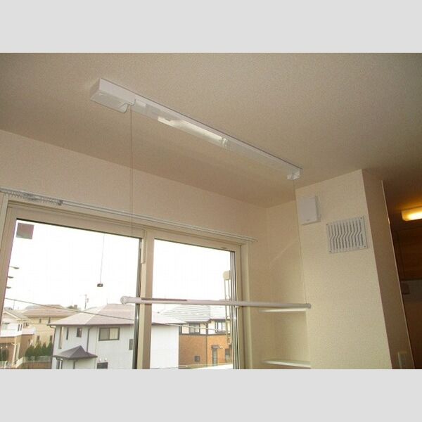 NewRecente港南台303号室 室内物干し