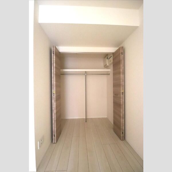 BLESS志村坂上 クローゼット