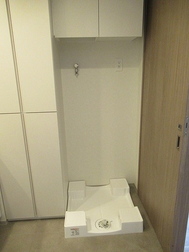 バウス氷川台1階 洗濯機置き場