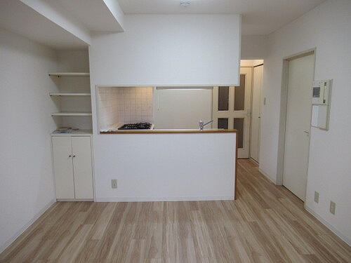 グローリア初穂千駄木・ヴェルデ千駄木 リビングダイニング（別角度）