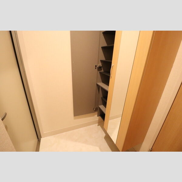 アメニティーなかにしⅣ 玄関