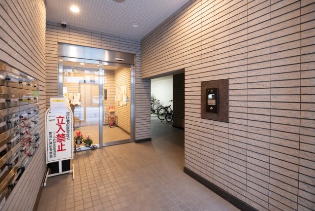 リーラ仲御徒町 エントランス