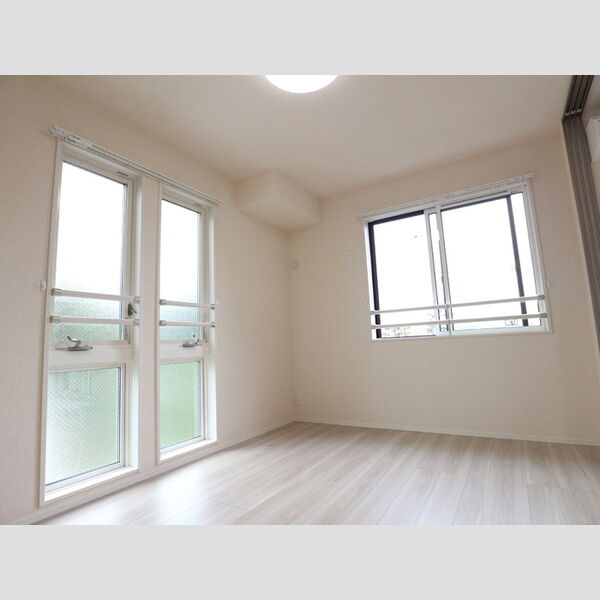 エコリブレ301号室 洋室