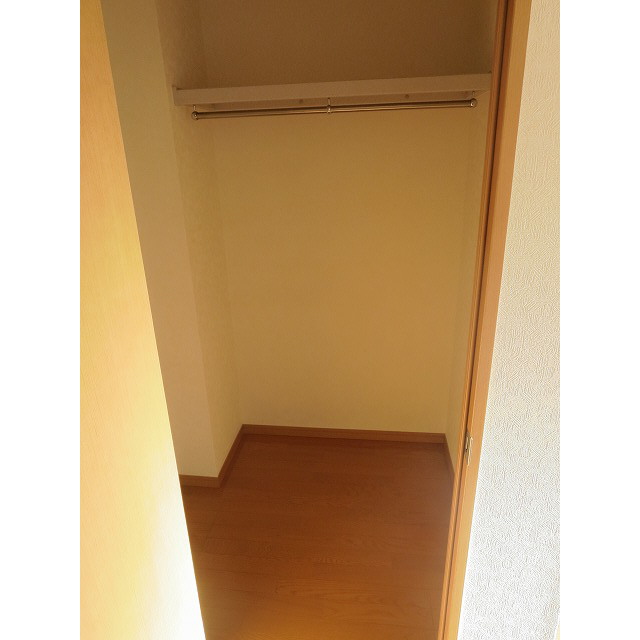 アムール 右京205号室 内観