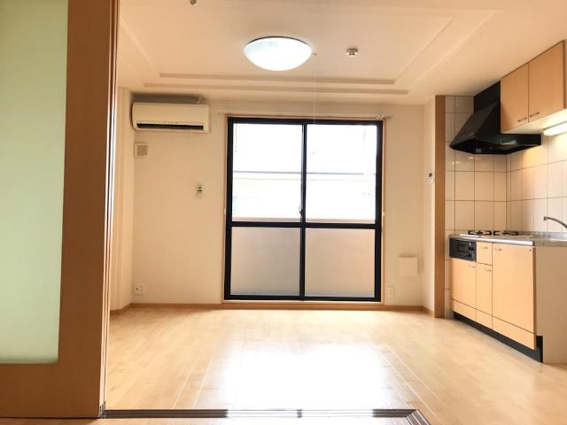 ピュアガーデン美穂206号室 リビング（イメージ）