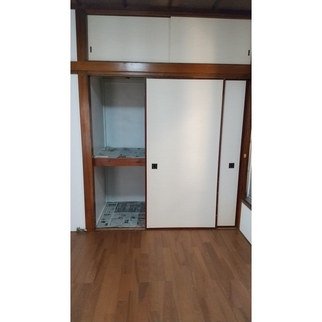 三晃荘2階 収納