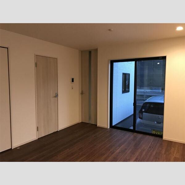 マイホームネクスト本北方2丁目　4号棟 リビング