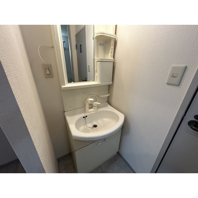 パナヨシハラA棟202号室 内観