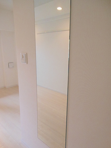 グランド・ガーラ桜木町駅前 姿見鏡