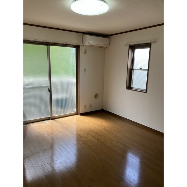 アムール ピジョン リビング