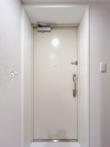 Ｌｉｂｅｒｔｅ沼袋1階 玄関