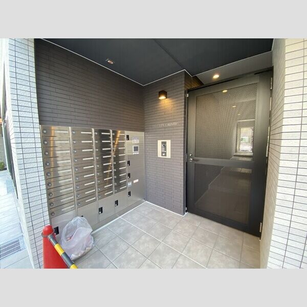 TRE LUCE横濱関内401号室 エントランス